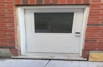 27 Galvin Avenue Caledon Ontario L7C 1Z9