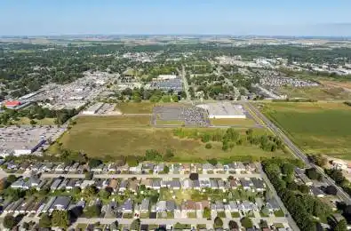 24605 Saxton Road Strathroy-Caradoc Ontario N7G 3H4