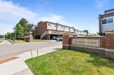 146 MILESTONE Crescent Aurora Ontario L4G 3M2