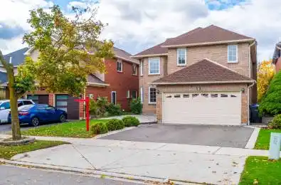 7 Lord Simcoe Drive Brampton Ontario L6S 5G4