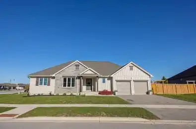 2 FEATHERS Crossing St. Thomas Ontario N5R 0J0