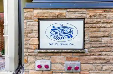 95 La Rose Avenue Unit# 704 Toronto W09 Ontario M9P 3T2