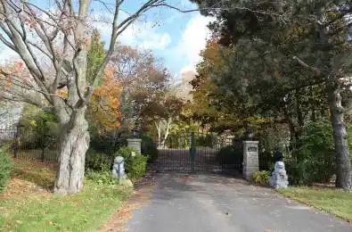 13867 Woodbine Avenue Whitchurch-Stouffville Ontario L0H 1G0