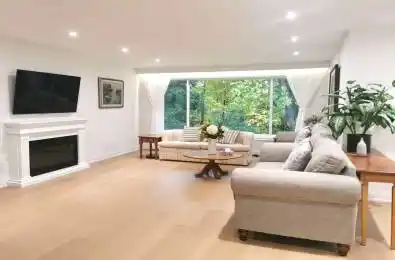 7 Warlock Crescent Unit# Main Toronto C15 Ontario M2K 2H8