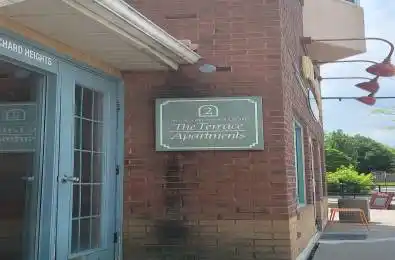 2 Orchard Heights Boulevard Unit# 237 Aurora Ontario L4G 3W3