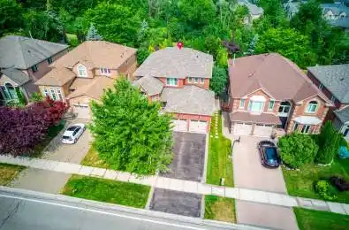 1387 Bayshire Drive Oakville Ontario L6H 6E7