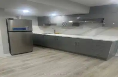 1529 Portsmouth Place Mississauga Ontario L5M 7W1