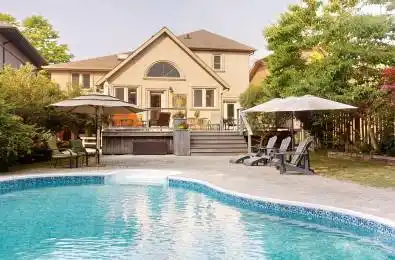 105 Botfield Avenue Toronto W08 Ontario M9B 4E6