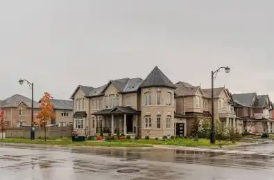 2 Boone Crescent Vaughan Ontario L4H 4T7