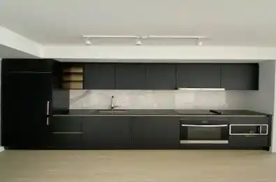 8 Wellesley Street Unit# 5708 Toronto C01 Ontario M4Y 0J5