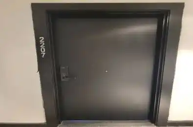 88 Queen Street Unit# 2207 Toronto C08 Ontario M5C 0B6