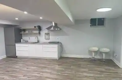 24 Stoneridge Court Hamilton Ontario L9B 0A7