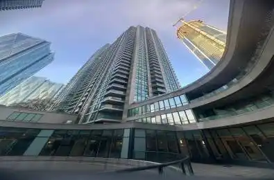 16 Yonge Street Unit# 3807 Toronto C01 Ontario M5E 1R4