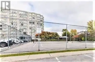 175 Cedar Avenue Unit# 214 Richmond Hill Ontario L4C 9V3
