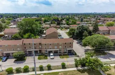 7255 Dooley Drive Unit# 47 Mississauga Ontario L4T 2S7