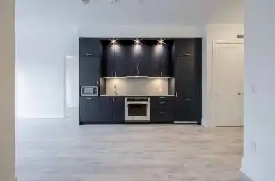 480 Front Street Unit# 702 Toronto C01 Ontario M5V 0V6