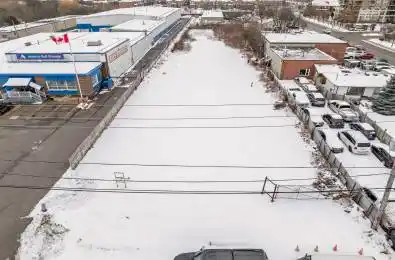 23 Colston Court Richmond Hill Ontario L4C 9Z3