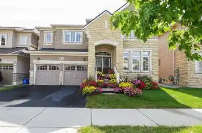 3152 Larry Crescent Oakville Ontario L6M 0T1