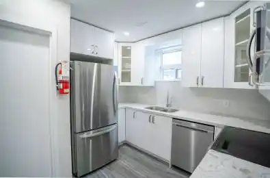 19 Queen Street Unit# 1 Mississauga Ontario L5H 1L5