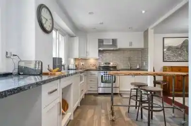 92 Twenty Ninth Street Unit# 3 Toronto W06 Ontario M8W 3B2