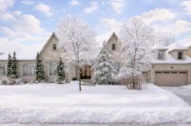 5 Long Hill Drive Richmond Hill Ontario L4E 3M5