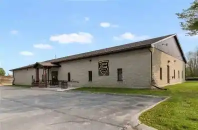 803 Chelsea Street Brockville Ontario K6V 5T4