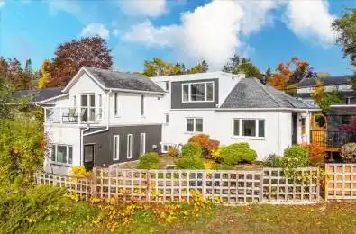 425 Codrington Street Barrie Ontario L4M 1S9