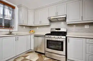 42 Mcveigh Drive Barrie Ontario L4N 7E3