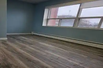 10212 Yonge Street Unit# 204 Richmond Hill Ontario L4C 3B6