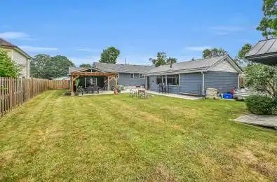 4 Clifford Street Norfolk Ontario N0A 1N0