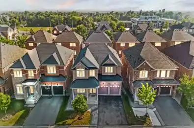 6 Currant Road Brampton Ontario L6P 3G1