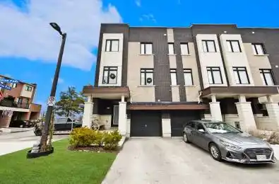 984 Kicking Horse Path Oshawa Ontario L1J 0B4