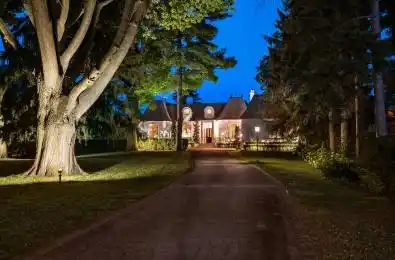 4410 Lakeshore Road Burlington Ontario L7L 1B4