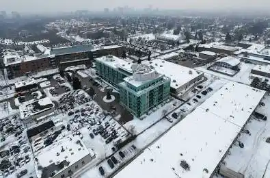 60 Fairfax Crescent Unit# 409 Toronto E04 Ontario M1L 0E1