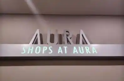 384 Yonge Street Unit# 39 Toronto C01 Ontario M5B 1S8