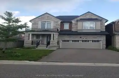 33 Major Crescent Aurora Ontario L4G 0X5
