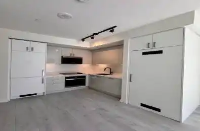 280 Dundas Street Unit# 904 Toronto C01 Ontario M5T 1G2