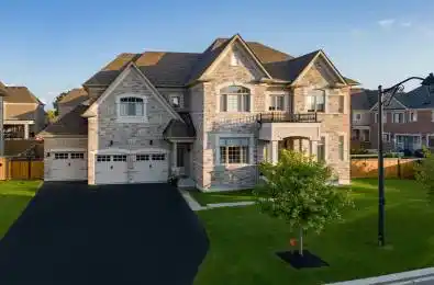 43 Sir Henry Court King Ontario L7B 0P5