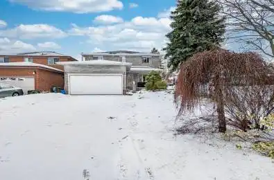 2 ROBESPIERRE Court Hamilton Ontario L9B 2G6