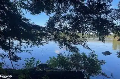 2 STONE GATE Lane Bracebridge Ontario P1L 1X3