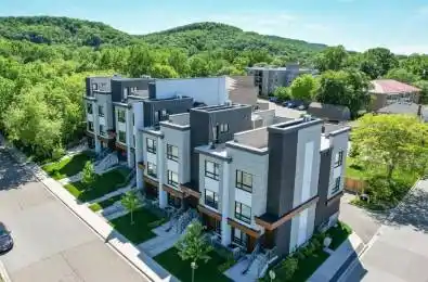 39 Robinson Street Unit# 10 Grimsby Ontario L3M 3C8