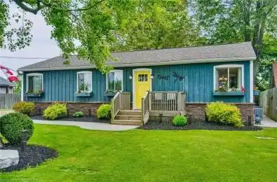 8 Beach Road Haldimand Ontario N0A 1K0