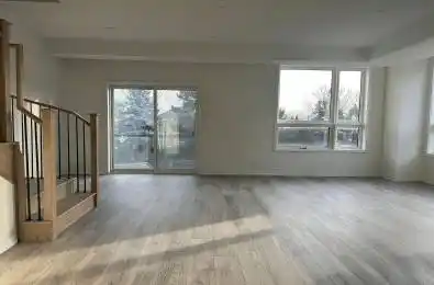 22 LYTHAM GREEN Circle Unit# 12 Newmarket Ontario L3Y 0H4