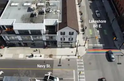 125 Lakeshore Road Unit# 302 Oakville Ontario L6J 1H4