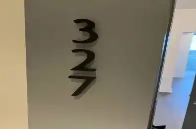 20 O'neill Road Unit# 327 Toronto C13 Ontario M3C 0R2