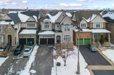 44 Eaglesprings Crescent Brampton Ontario L6P 2W2