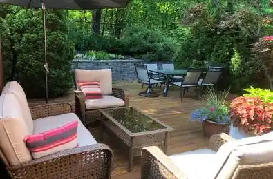 5490 Glen Erin Drive Unit# 18 Mississauga Ontario L5M 5R4