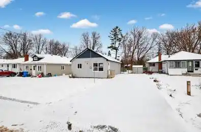 208 Bayview Avenue Georgina Ontario L4P 2T2