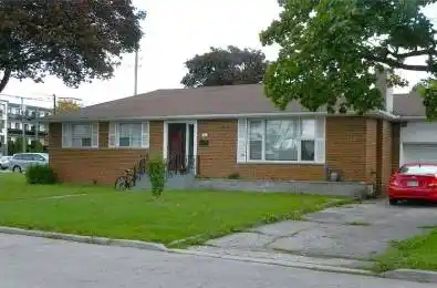 11 Muirkirk Road Toronto C07 Ontario M2R 1W2