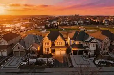 796 Kilbirnie Drive Barrhaven Ontario K2J 0M4